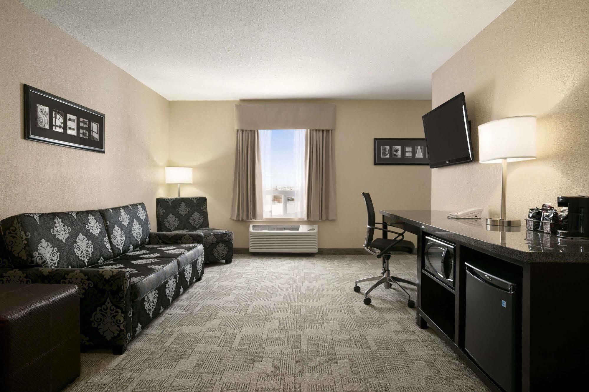 Days Inn By Wyndham Regina Exteriér fotografie